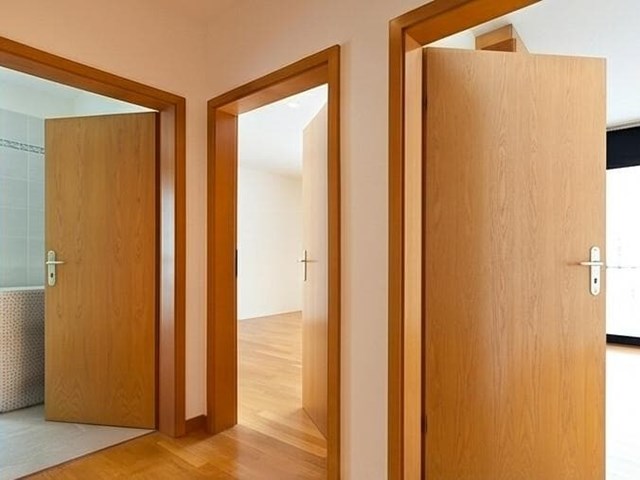 7 consejos para mantener sus puertas de madera impecables y duraderas