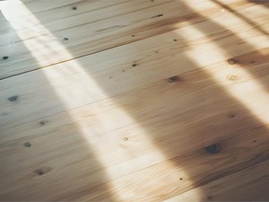 ¿Cómo evitar que se raye mi parquet?