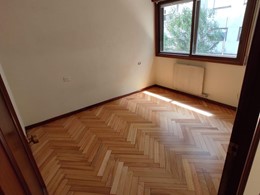 Lijado y barnizado de piso completo en madera de Eucalipto